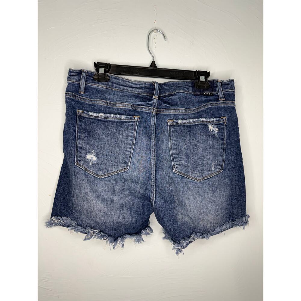 Risen Jean Shorts Frayed Hem Women's Plus Size 2X Distressed Denim Medium Wash - Picture 2 of 7